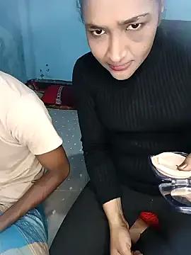 RomanticCouple432 on StripChat