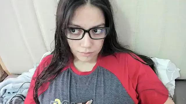 Freechat roniewester on StripChat