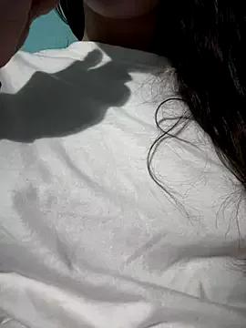 Freechat rossana99_ on StripChat