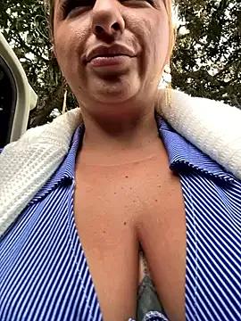 sammyqueenx21 on StripChat 