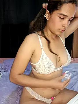 Selena_18x on StripChat 