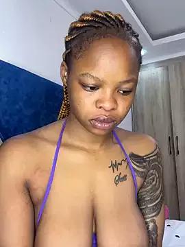 SexxyLunar on StripChat 