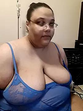 StripChat SexyBBW10790 is Freechat SexyBBW10790 — Oil tits and ass show