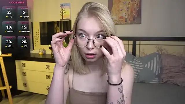 ShanelTunon on StripChat