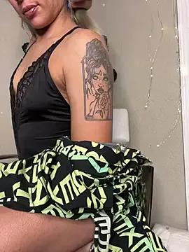 Freechat Shuggabutt on StripChat