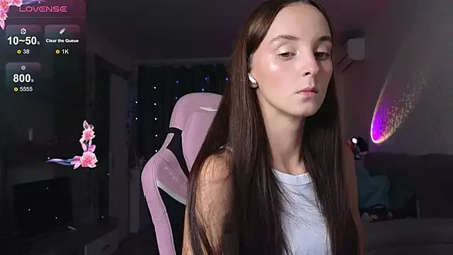 Freechat Silver_rains on StripChat