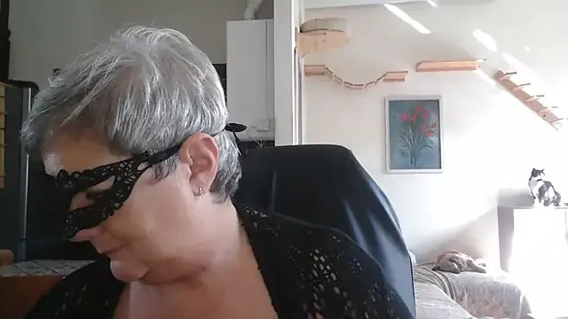 Freechat simona60 on StripChat