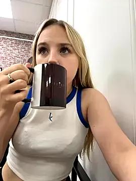 Freechat Sky_Cutie on StripChat