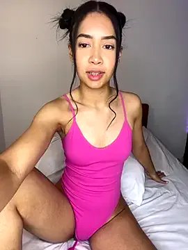 Freechat Soe_Love on StripChat