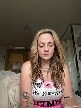 StripChat SofiaaBlackk is Freechat SofiaaBlackk — Bounce my boobs in my hands