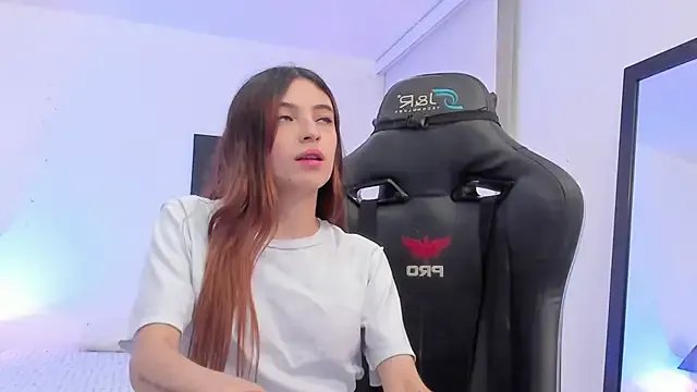 Freechat sofiarouge on StripChat