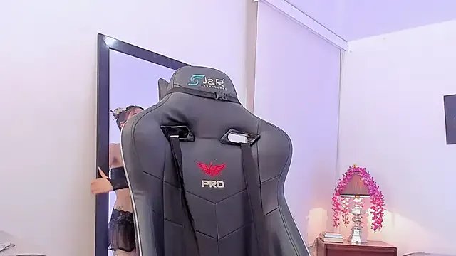 Freechat sofiarouge on StripChat