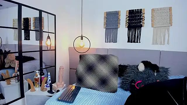 Sweet_camille on StripChat 