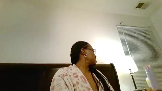 SweetParadise00 on StripChat 