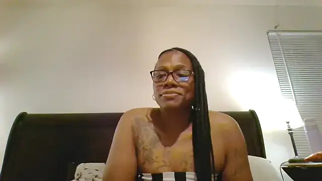 SweetParadise00 on StripChat 