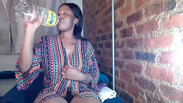 Freechat SweetPortableAmber on StripChat