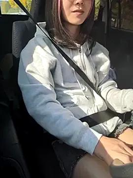 takusaki223 on StripChat