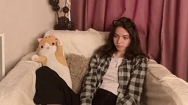 Freechat TarahCayne on StripChat