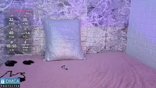 Freechat taylorexotic on StripChat