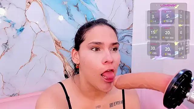 TIFFANY_GLOW__ on StripChat