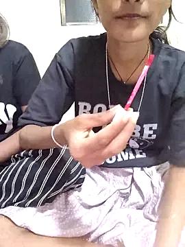 Freechat Unique_girls90 on StripChat