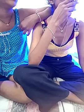 Freechat Unique_girls90 on StripChat