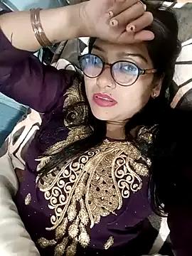 Freechat urvashi01224 on StripChat