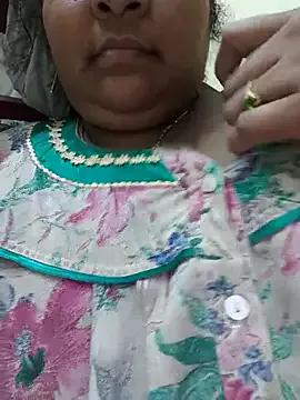 Villageanuty on StripChat