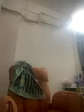 yiyi0316 on StripChat 
