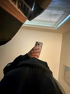 Your_Paris on StripChat