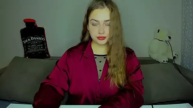 Freechat yourgem__ on StripChat