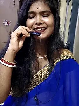 Freechat yoursweety09 on StripChat